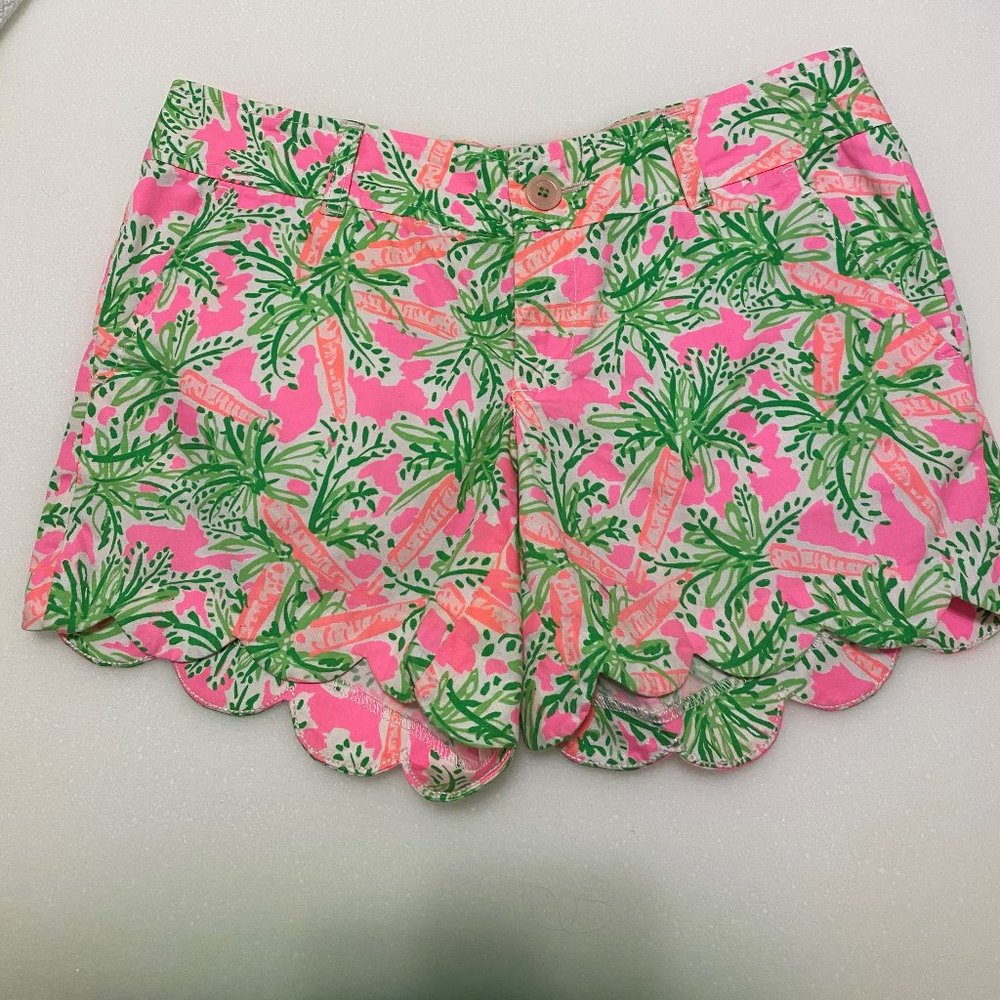 Lilly Pulitzer Buttercup Shorts in Nibbles Tree
